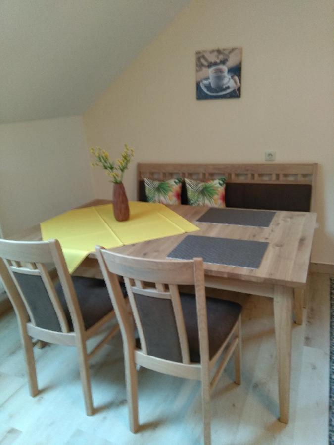 Ferienwohnung Pietzavka Wiesenfelden Exterior foto
